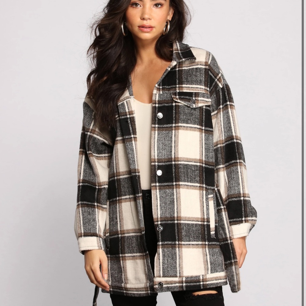 Like new Black, white, and light brown shacket!